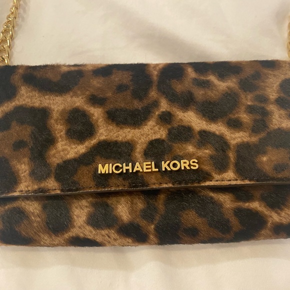 Michael Kors cheetah print crossbody - Picture 5 of 8